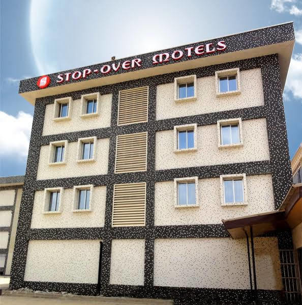 Stop Over Motels Лагос Екстериор снимка